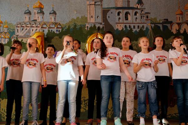 10-ый Юбилейный Отчётный концерт Студии вокала «Хит-Парад» под руководством Аряшевой Оксаны Алексеевны (МОК Марьино №2110, 25 мая 2016)