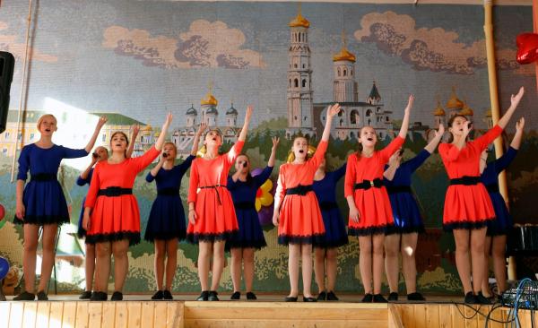 10-ый Юбилейный Отчётный концерт Студии вокала «Хит-Парад» под руководством Аряшевой Оксаны Алексеевны (МОК Марьино №2110, 25 мая 2016)