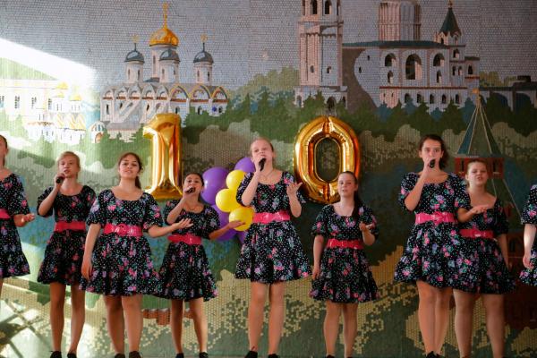 10-ый Юбилейный Отчётный концерт Студии вокала «Хит-Парад» под руководством Аряшевой Оксаны Алексеевны (МОК Марьино №2110, 25 мая 2016)