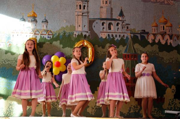 10-ый Юбилейный Отчётный концерт Студии вокала «Хит-Парад» под руководством Аряшевой Оксаны Алексеевны (МОК Марьино №2110, 25 мая 2016)